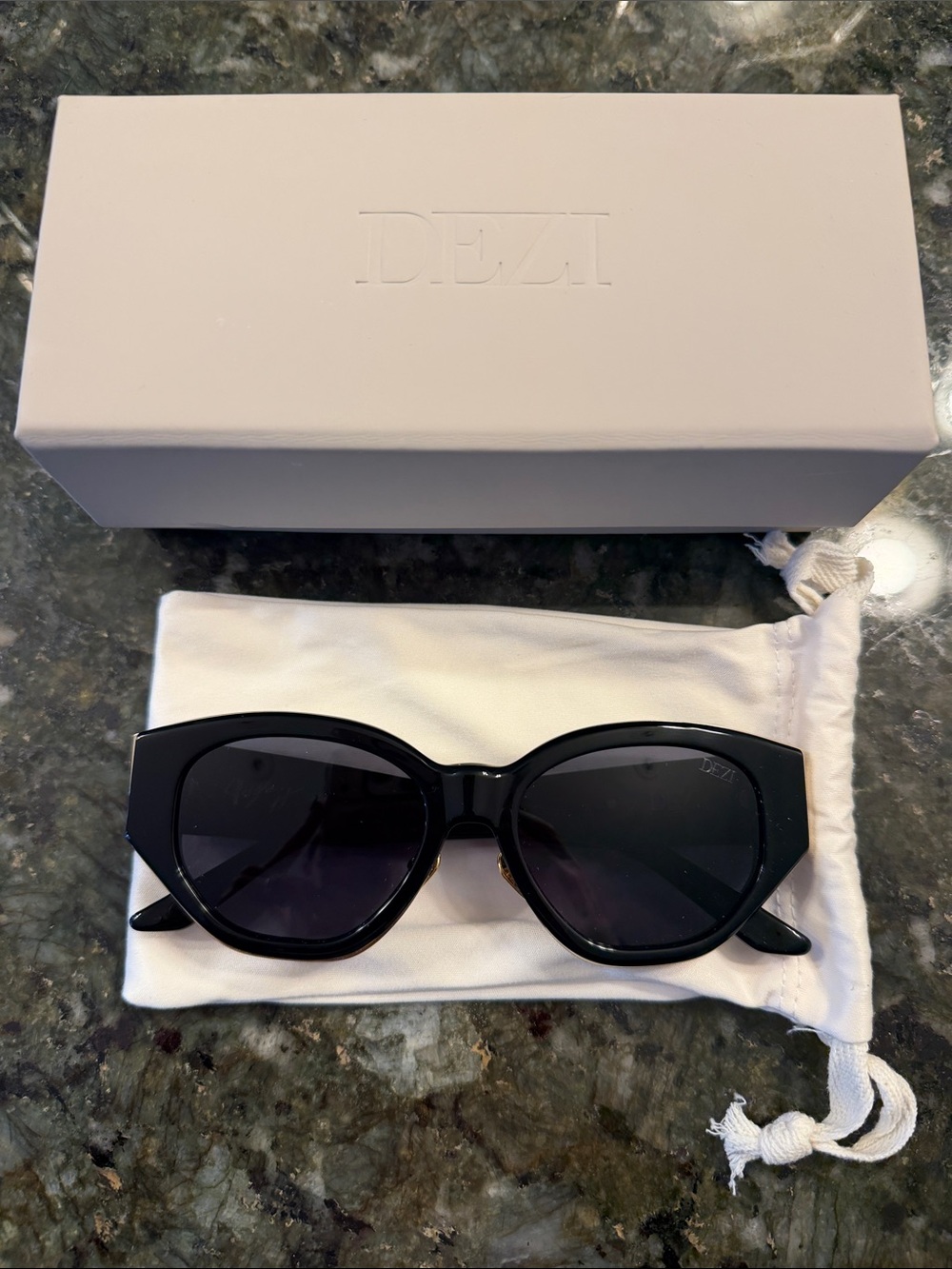DEZI Black Cat-Eye Sunglasses for Women - Glossy Black Frame Charge it style